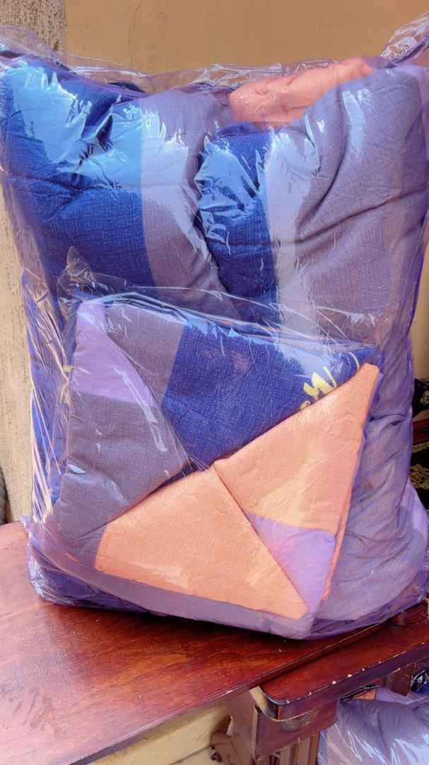 Bedsheets and duvet  4